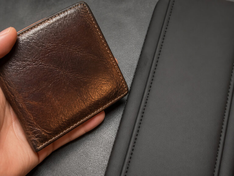 Full Grain vs Top Grain Leather: Choosing Leather for Life